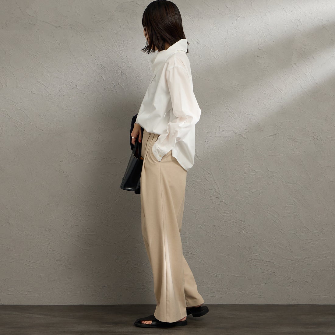 mizuiro ind [ミズイロインド] スカーフカラーシャツ [1-230148] 11 OFF WHI &&モデル身長：160cm 着用サイズ：F&&