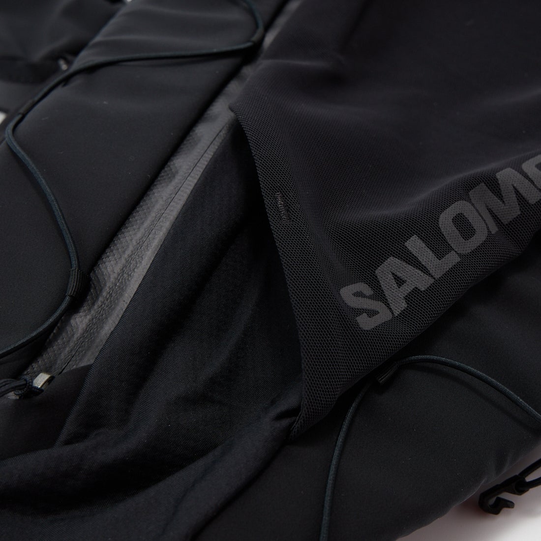 SALOMON [サロモン] ADV クロスボディバッグ [ADV-CROSS-BODY-BAG] LC2872400