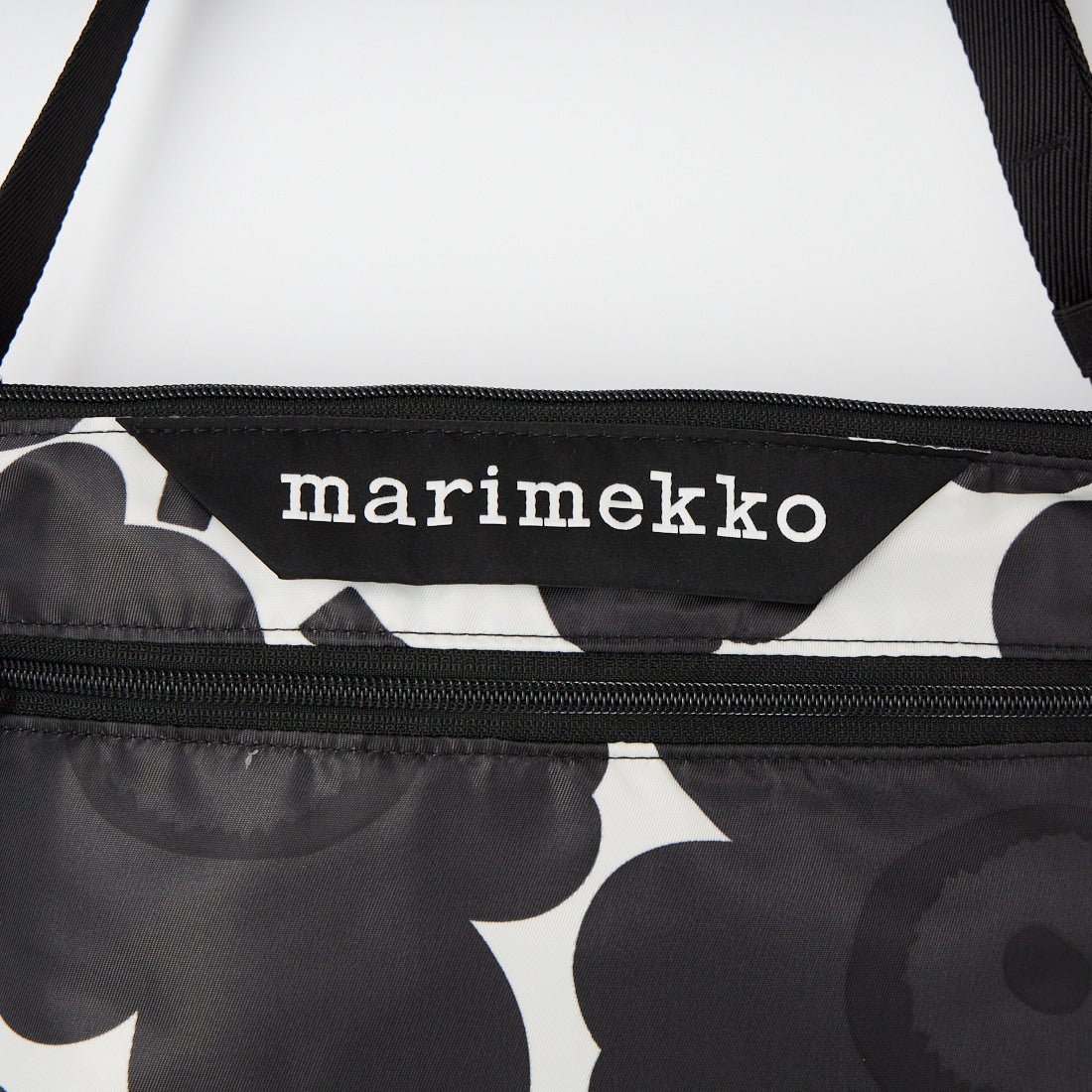 marimekko [マリメッコ] Neat Crossbody Unikko S ショルダーバッグ [52263-2-95250] 99 ﾌﾞﾗｯｸ