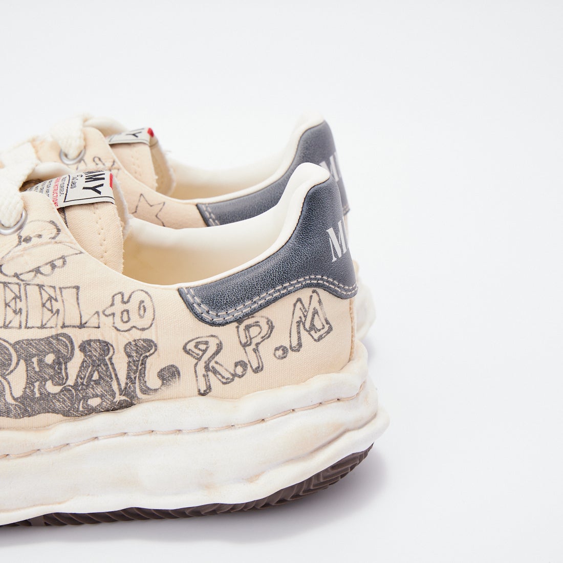 Maison MIHARA YASUHIRO [メゾン ミハラヤスヒロ] BLAKEY グラフィティプリント キャンバススニーカー [A16FW730] WHITE