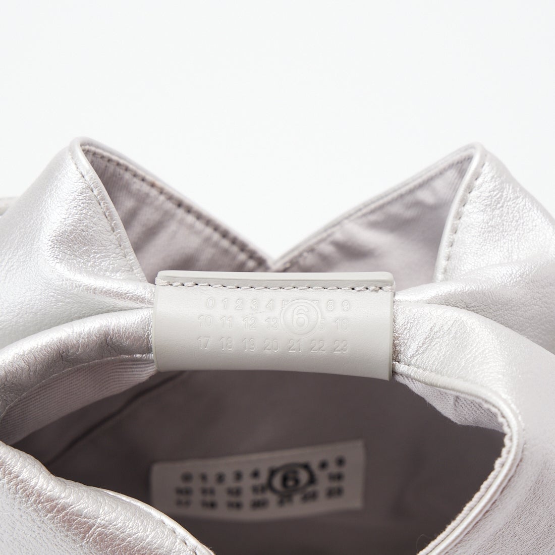 MM6 Maison Margiela [エムエムシックス メゾン マルジェラ] ジャパニーズ クロスボディバッグ [SB6WD0026-P8396] T9002 SILV