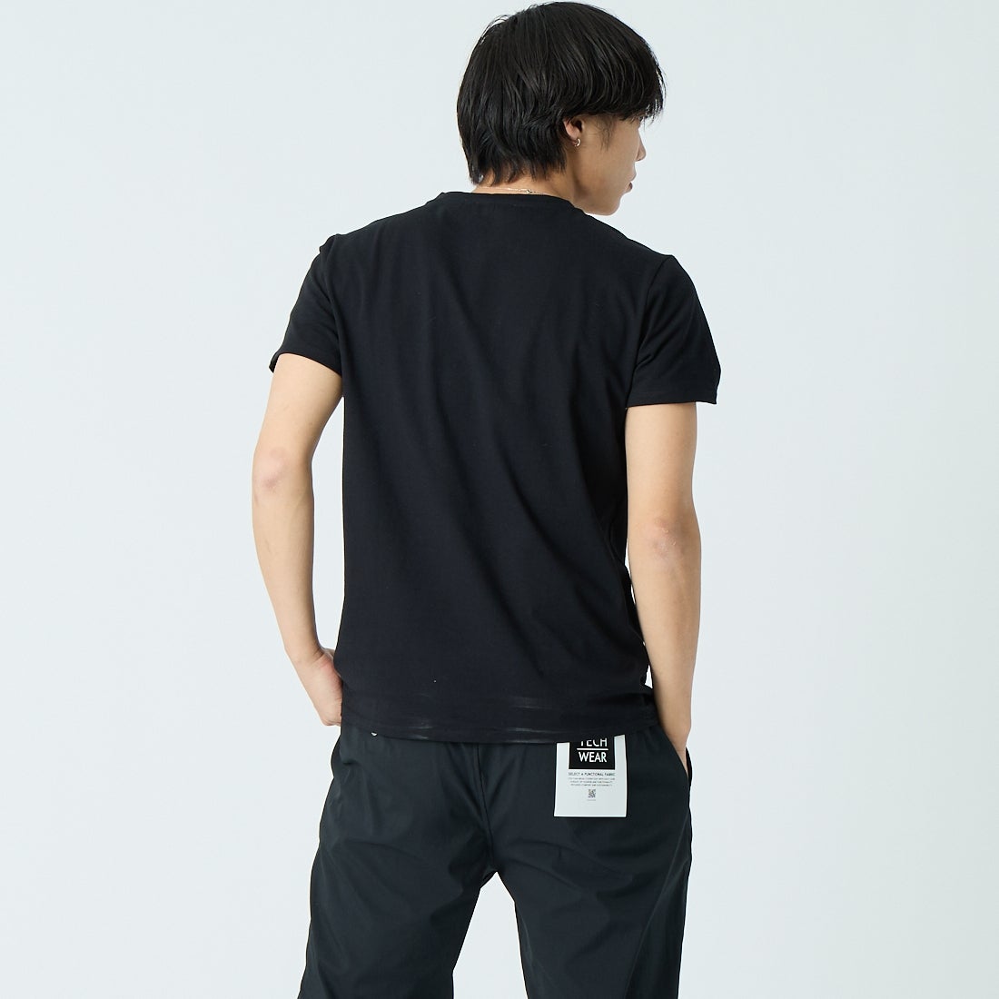 A.P.C. [アー・ペー・セー] APCロゴTシャツ [T-SHIRT-RUE-MADAME-H] 99 NOIR &&モデル身長：179cm 着用サイズ：S&&