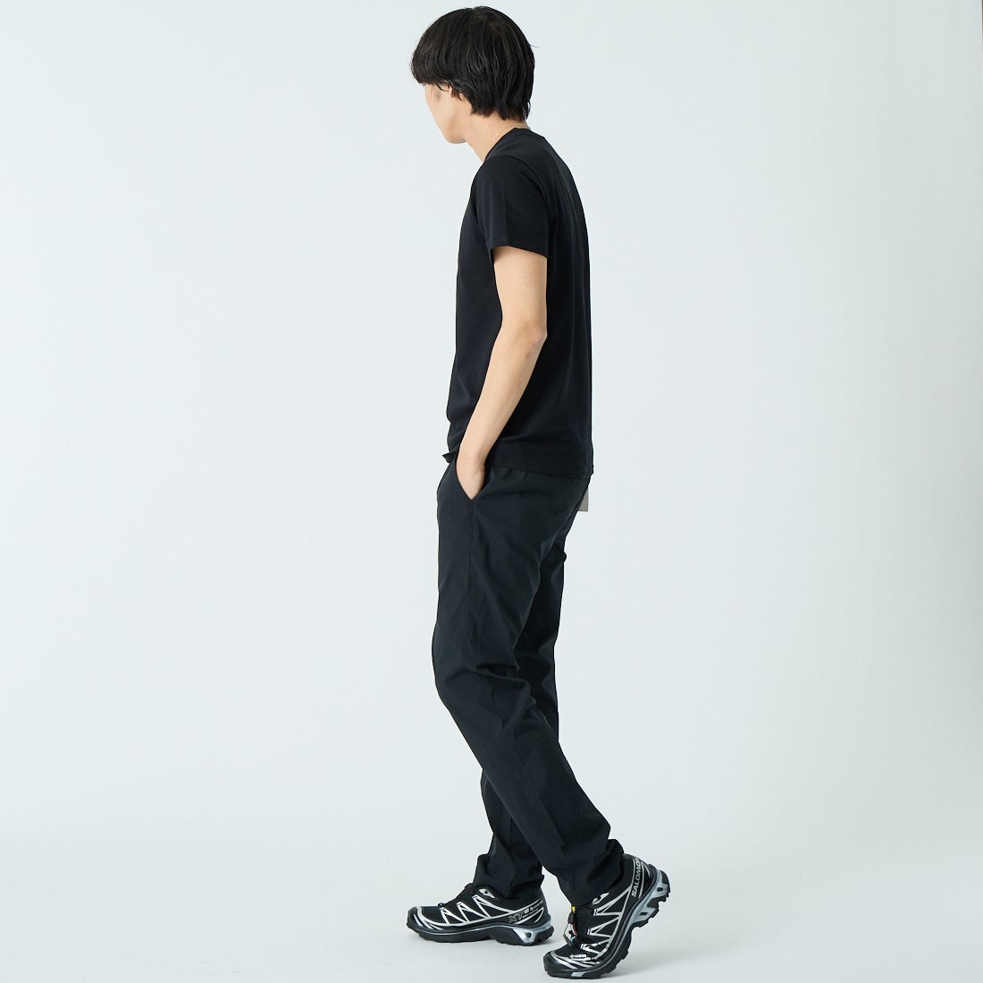 A.P.C. [アー・ペー・セー] APCロゴTシャツ [T-SHIRT-RUE-MADAME-H] 99 NOIR &&モデル身長：179cm 着用サイズ：S&&
