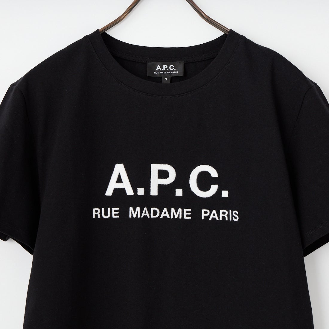 A.P.C. [アー・ペー・セー] APCロゴTシャツ [T-SHIRT-RUE-MADAME-H] 99 NOIR