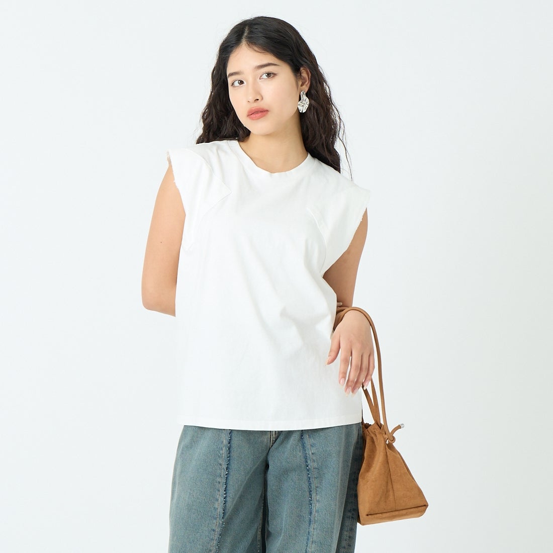 MM6 Maison Margiela [エムエムシックス メゾン マルジェラ] タンクトップ [S52NL0074-M20050] 101 OFF WH &&モデル身長：162cm 着用サイズ：S&&