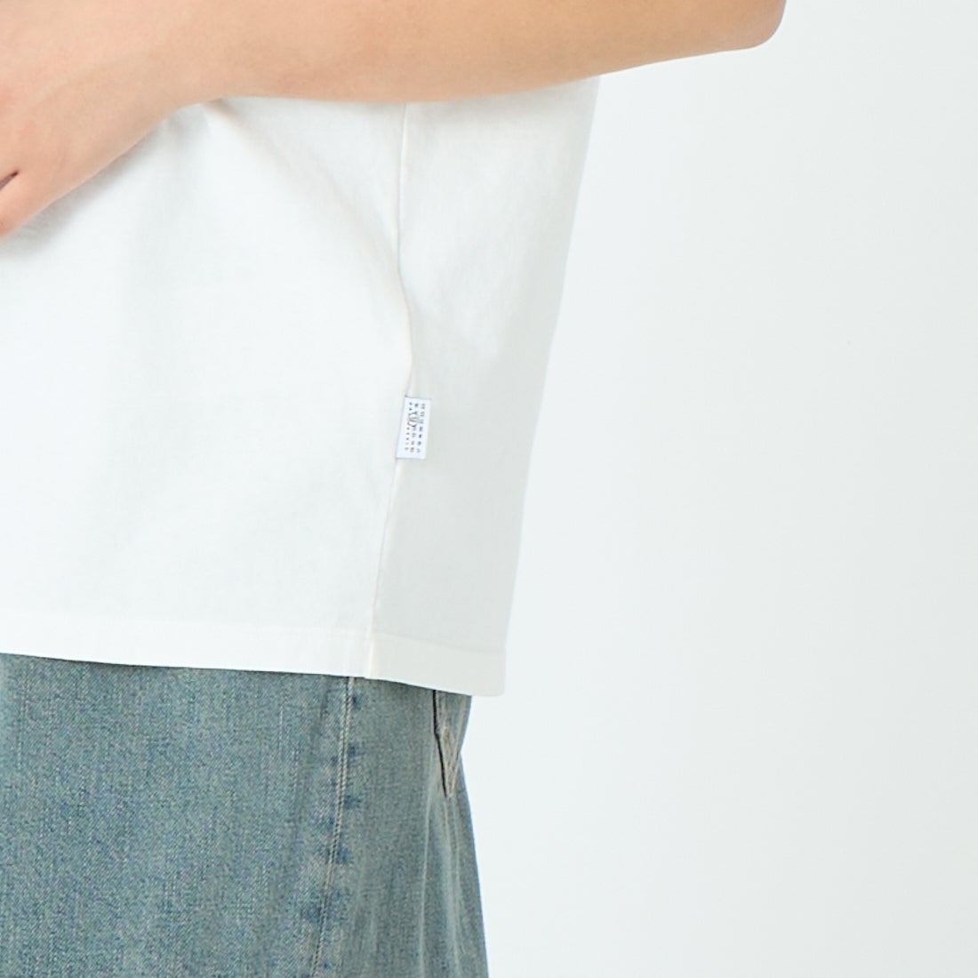 MM6 Maison Margiela [エムエムシックス メゾン マルジェラ] タンクトップ [S52NL0074-M20050] 101 OFF WH &&モデル身長：162cm 着用サイズ：S&&