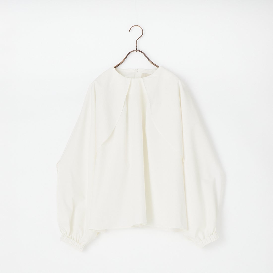 02 O.WHITE