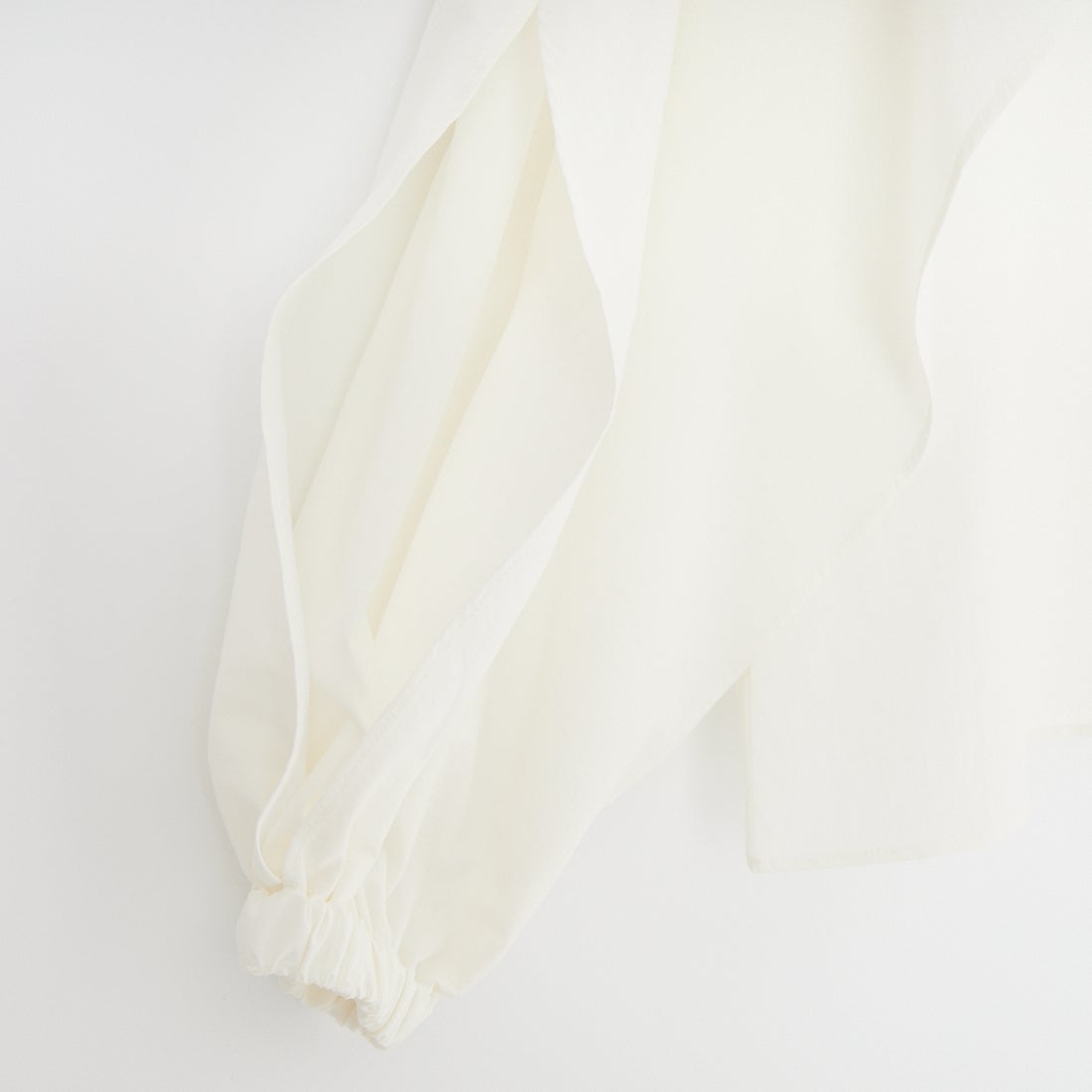 STELLA CIFFON [ステラシフォン] ウォーターリペレントフリルブラウス [ST1-26403] 02 O.WHITE