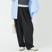 BLACK&&モデル身長：162cm 着用サイズ：F&&