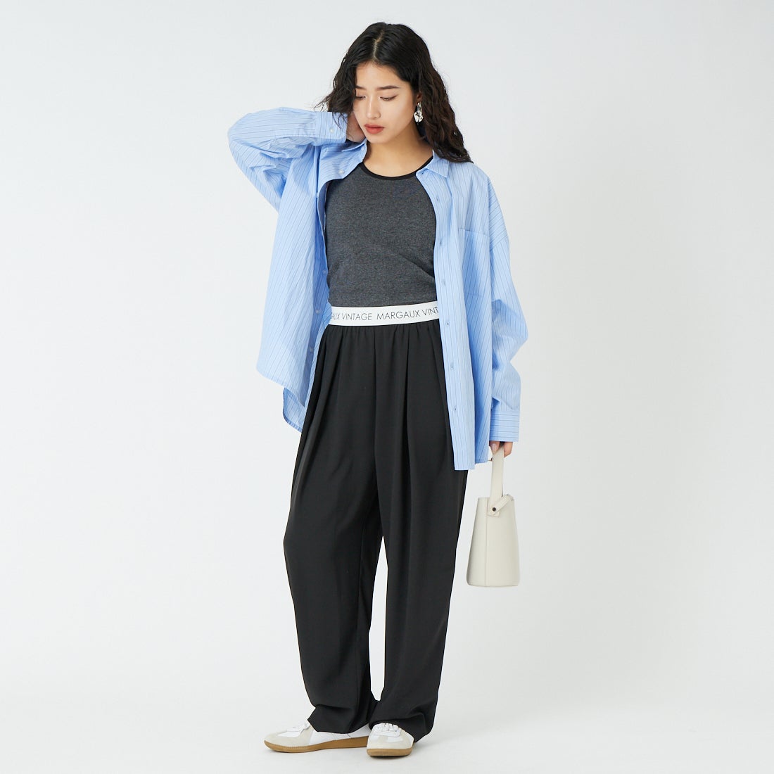 Margaux vintage [マルゴーヴィンテージ] ウエストロゴタックパンツ [MG-PT-26007-S] BLACK &&モデル身長：162cm 着用サイズ：F&&