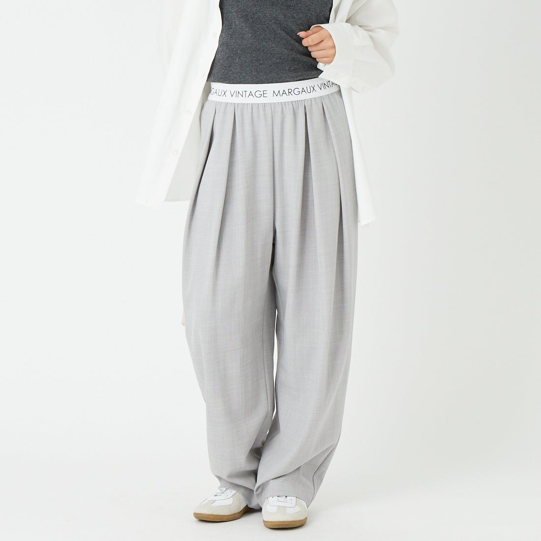 Margaux vintage [マルゴーヴィンテージ] ウエストロゴタックパンツ [MG-PT-26007-S] LGRAY &&モデル身長：162cm 着用サイズ：F&&