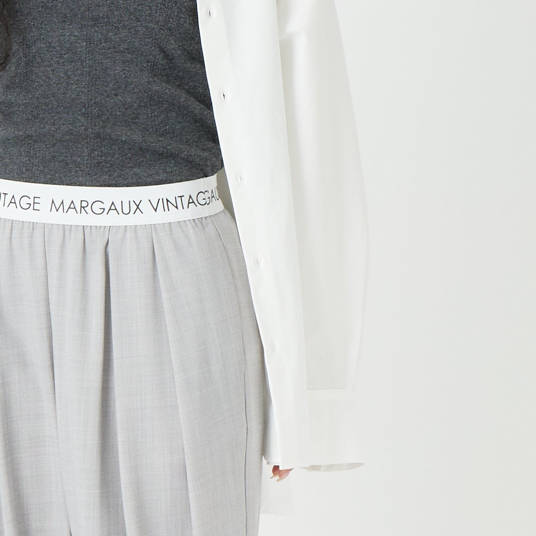 Margaux vintage [マルゴーヴィンテージ] ウエストロゴタックパンツ [MG-PT-26007-S] LGRAY &&モデル身長：162cm 着用サイズ：F&&