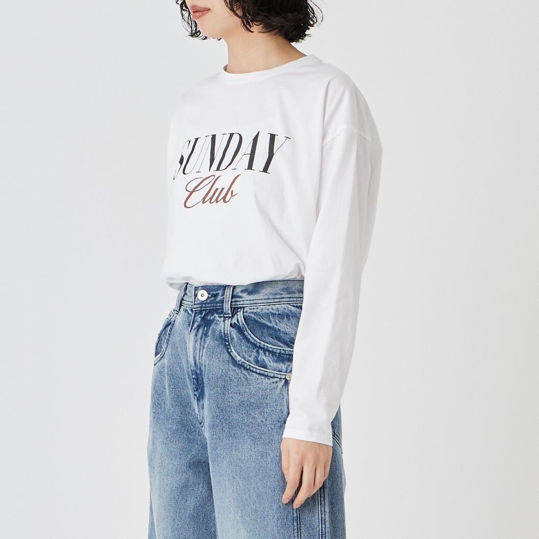 MICA&DEAL [マイカアンドディール] ロゴプリントロングスリーブTシャツ [0126109022] WHITE &&モデル身長：162cm 着用サイズ：F&&