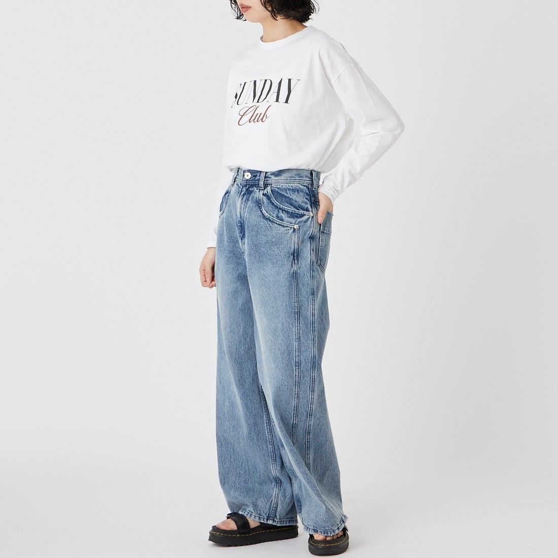 MICA&DEAL [マイカアンドディール] ロゴプリントロングスリーブTシャツ [0126109022] WHITE &&モデル身長：162cm 着用サイズ：F&&