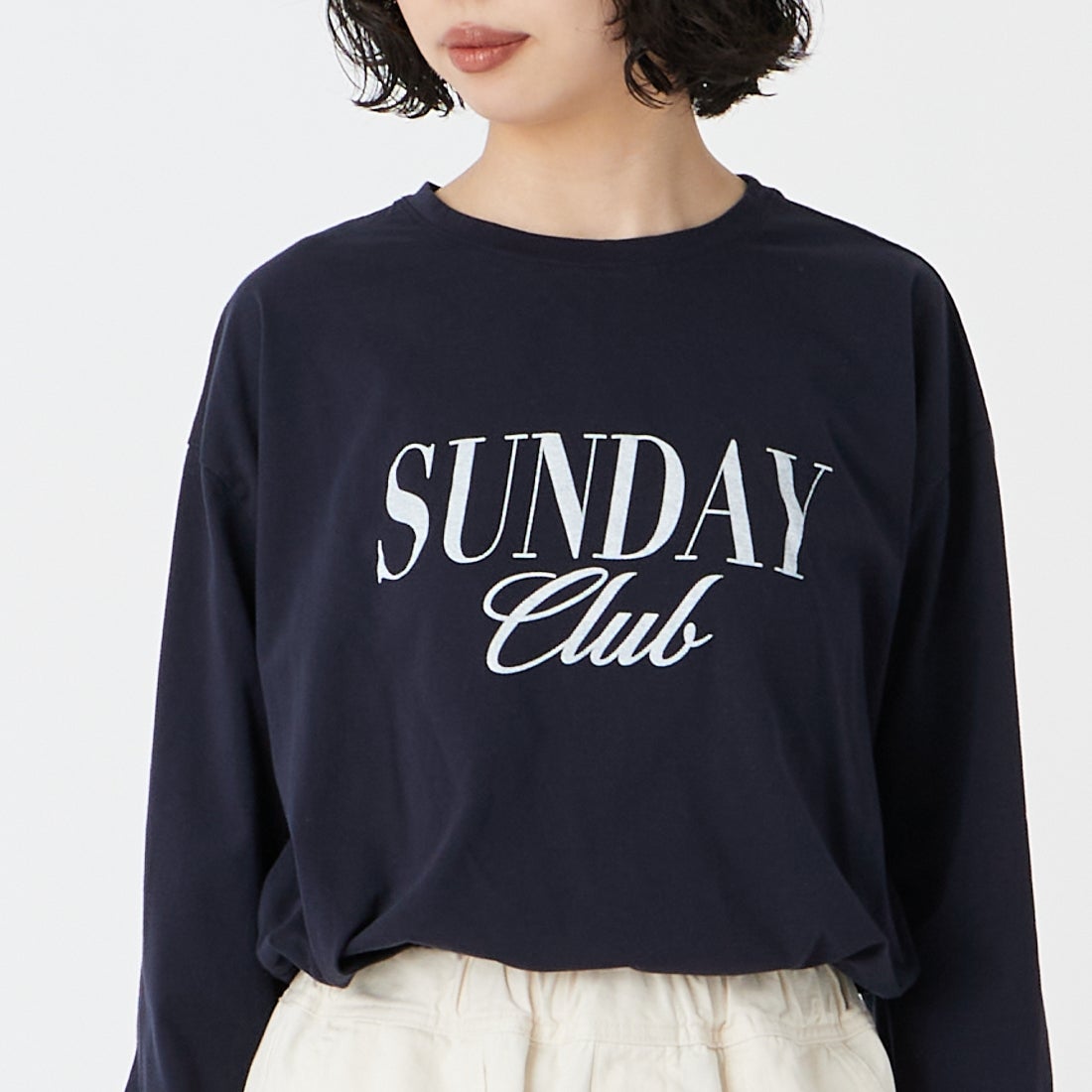 MICA&DEAL [マイカアンドディール] ロゴプリントロングスリーブTシャツ [0126109022] NAVY &&モデル身長：162cm 着用サイズ：F&&