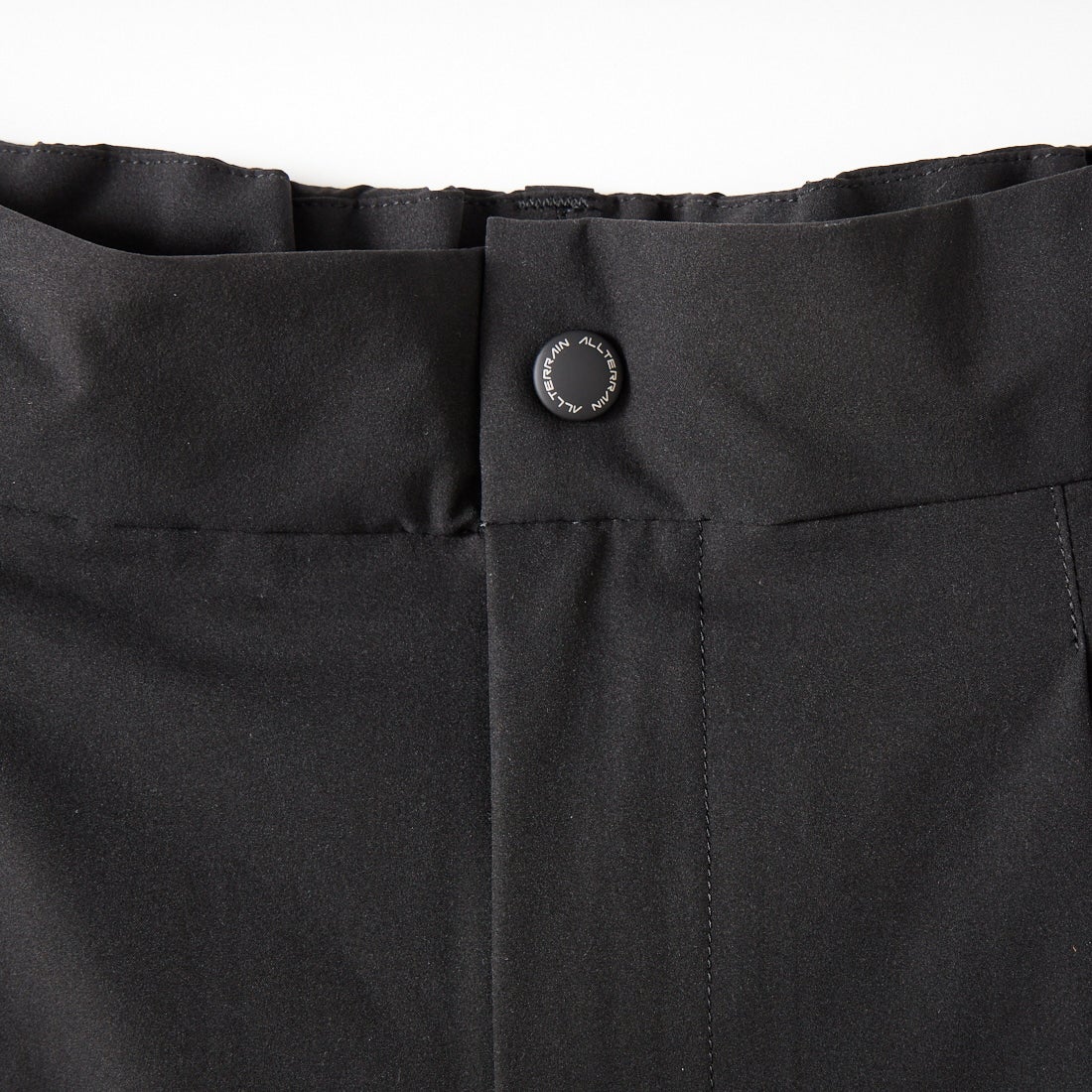 DESCENTE ALLTERRAIN [デサントオルテライン] シームレスストレッチワイドカーゴパンツ [DU6SLPA2M] BK00