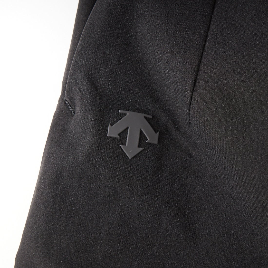 DESCENTE ALLTERRAIN [デサントオルテライン] シームレスストレッチワイドカーゴパンツ [DU6SLPA2M] BK00