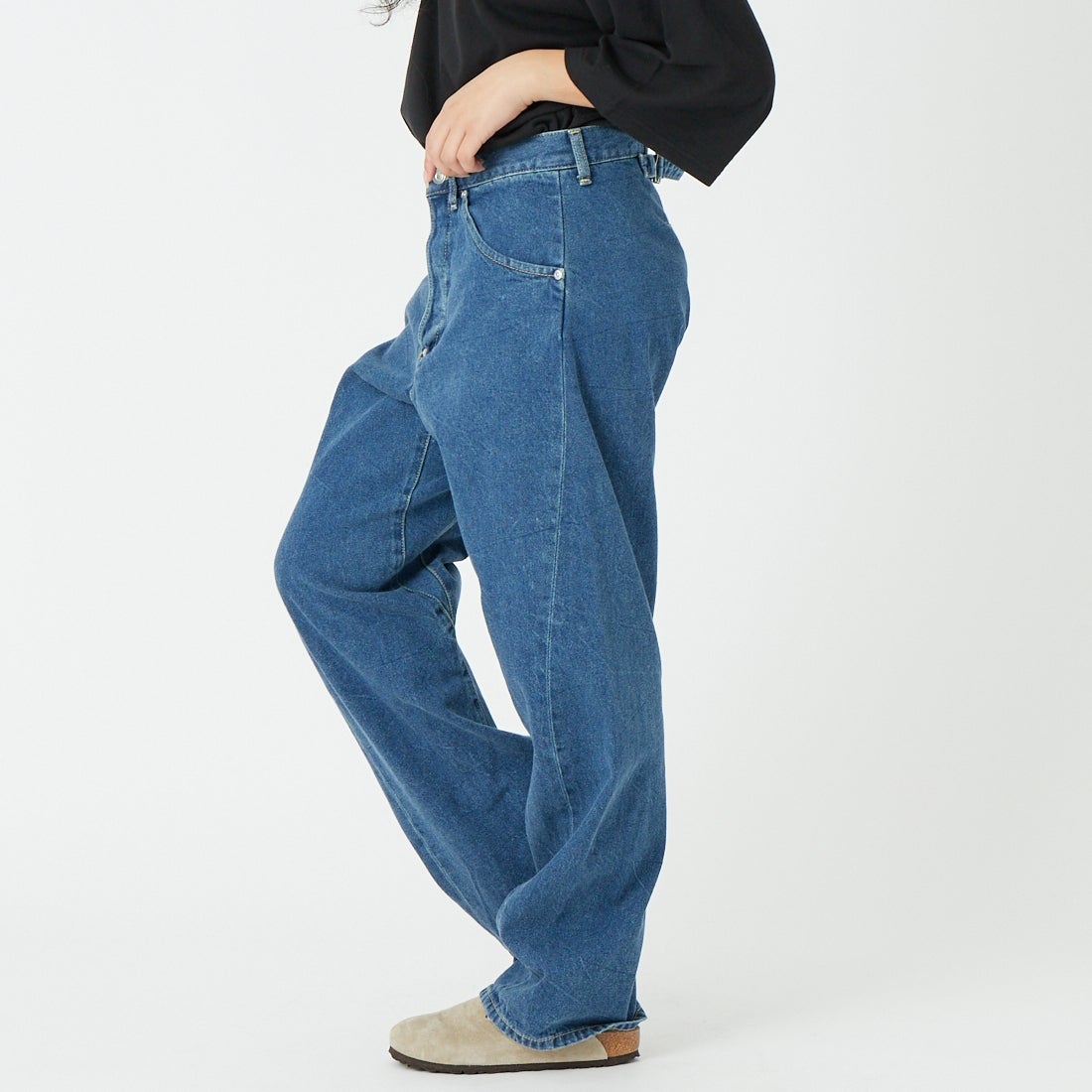 SOPHIE TALKS ABOUT THE WEATHER [ソフィートークスアバウトザウェザー] シンチバックジーンズ [COM-26S-DM01] INDIGO &&モデル身長：162cm 着用サイズ：1&&