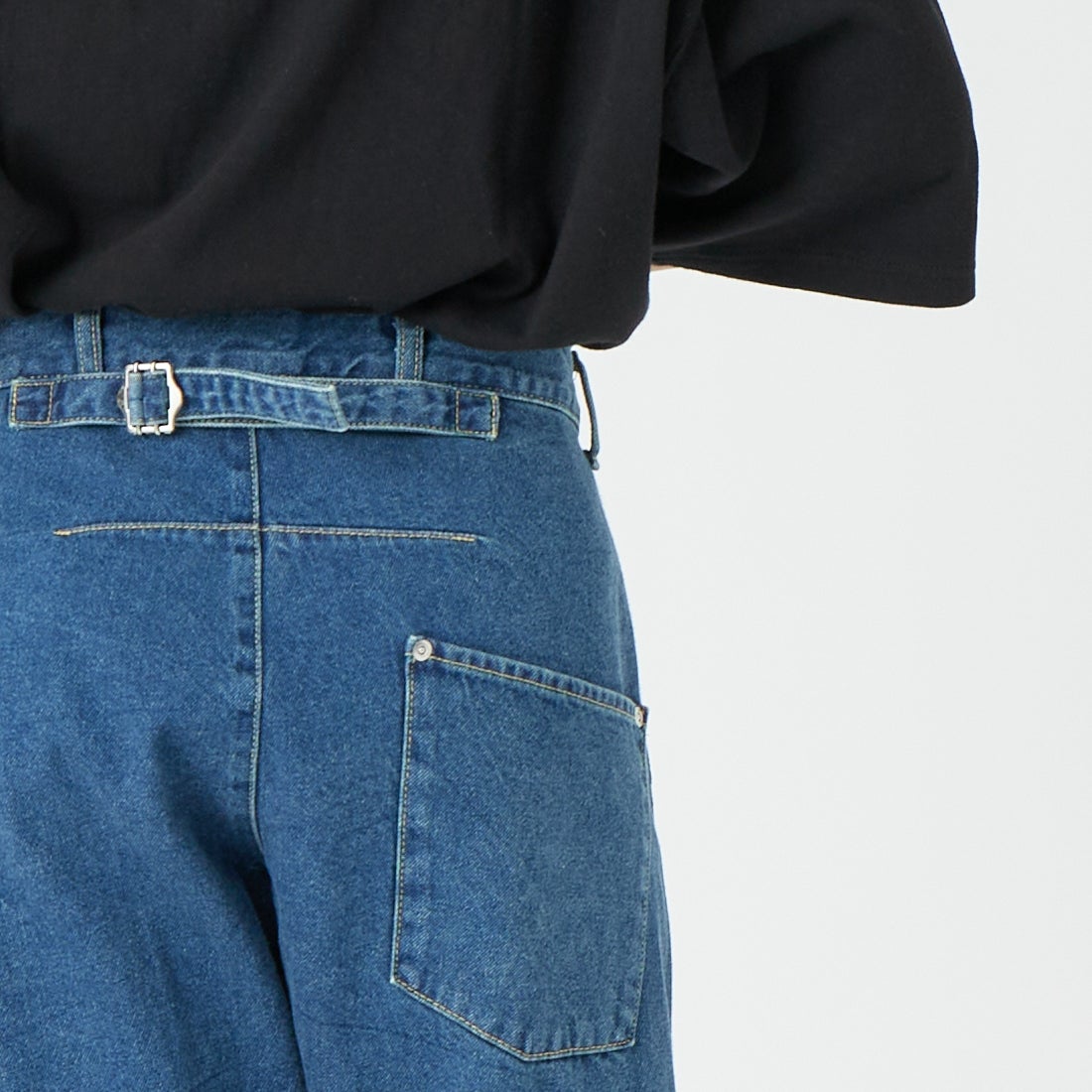 SOPHIE TALKS ABOUT THE WEATHER [ソフィートークスアバウトザウェザー] シンチバックジーンズ [COM-26S-DM01] INDIGO &&モデル身長：162cm 着用サイズ：1&&