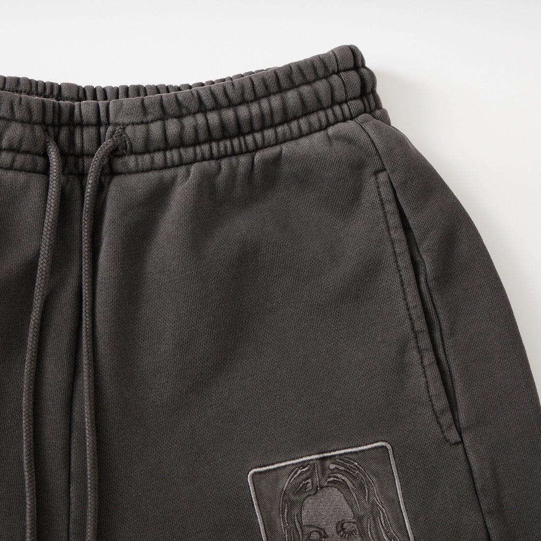 X-girl [エックスガール] ピグメントダイ フェイス&ロゴスクエアパッチ スウェットパンツ [105261031005] BLACK