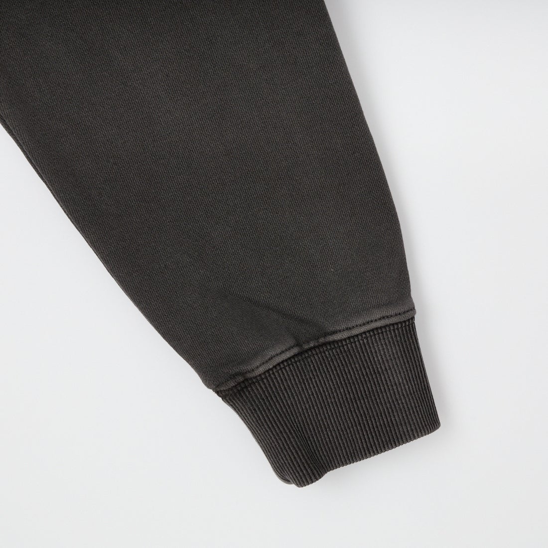 X-girl [エックスガール] ピグメントダイ フェイス&ロゴスクエアパッチ ジップアップフーディ [105261012014] BLACK