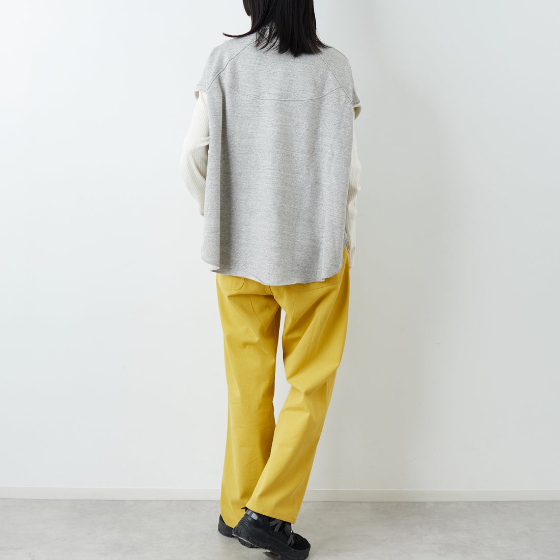 UNIVERSAL OVERUNIVERSAL OVERALL [ユニバーサルオーバーオール] 別注 バックポケットイージーパンツ [U2612600IN-JF] ｲｴﾛｰ &&モデル身長：162cm 着用サイズ：M&&ALL [ユニバーサルオーバーオール] 別注 バックポケットイージーパンツ [U2612600IN-JF] BLUE USED