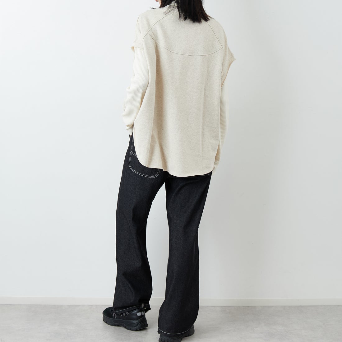 UNIVERSAL OVERALL [ユニバーサルオーバーオール] 別注 バックポケットイージーパンツ [U2612600IN-JF] BLACK USED &&モデル身長：162cm 着用サイズ：M&&