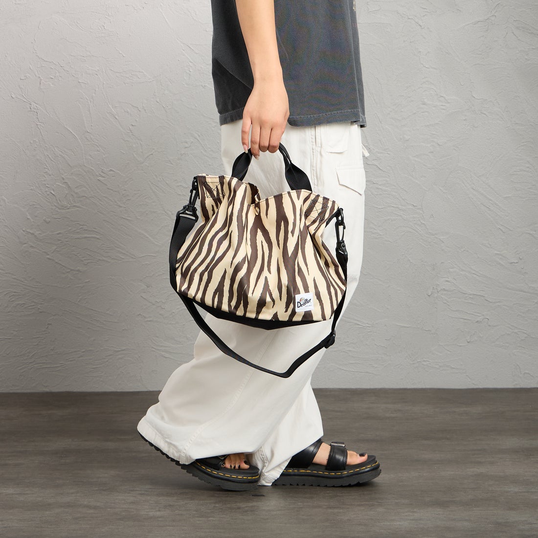 Drifter [ドリフター] キャリーオールバッグ [DFV1640] 58 D.ZEBRA