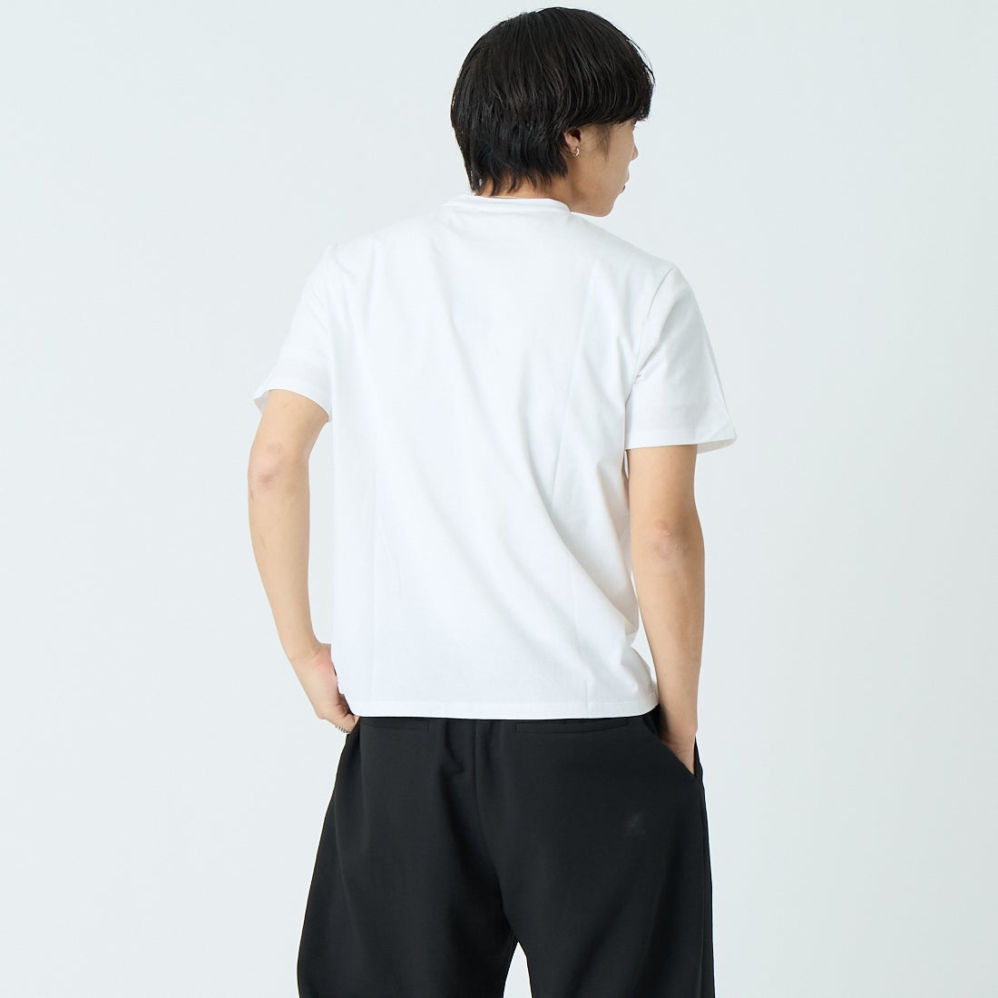 A.P.C. [アー・ペー・セー] APCロゴTシャツ [T-SHIRT-RUE-MADAME-2] 90 BLANC &&モデル身長：179cm 着用サイズ：S&&