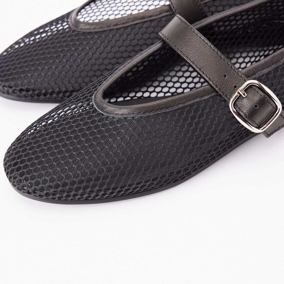 REMME [レメ] ストラップメッシュフラットシューズ [ZH-25S042-ME] BLACK MESH