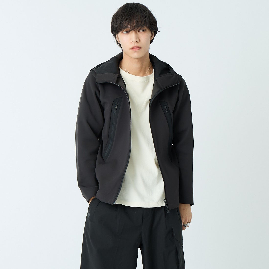 DESCENTE ALLTERRAIN [デサントオルテライン] エアロストレッチジャケット [DU6SJKA1M] BK00 &&モデル身長：179cm 着用サイズ：M&&