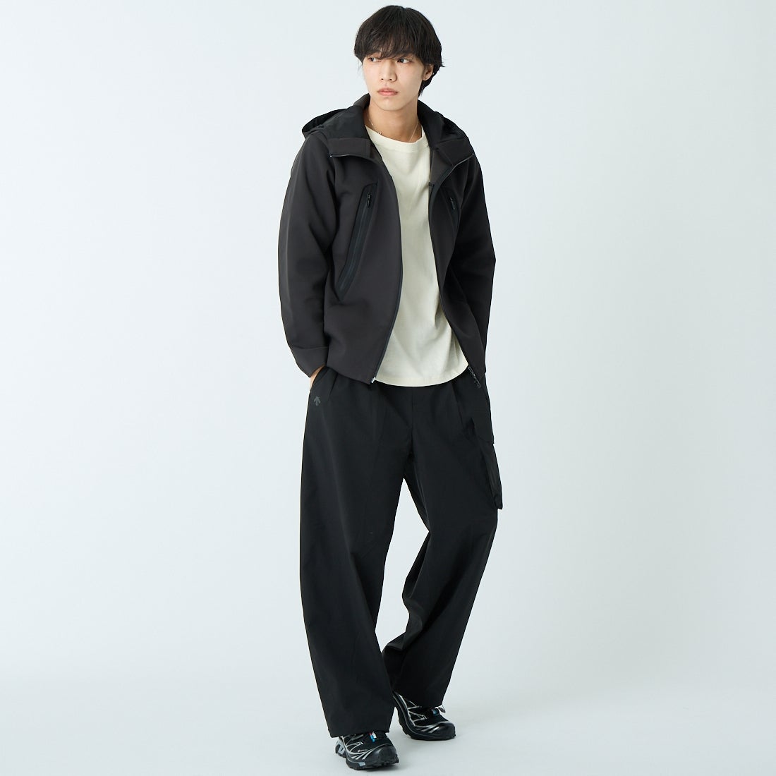 DESCENTE ALLTERRAIN [デサントオルテライン] エアロストレッチジャケット [DU6SJKA1M] BK00 &&モデル身長：179cm 着用サイズ：M&&