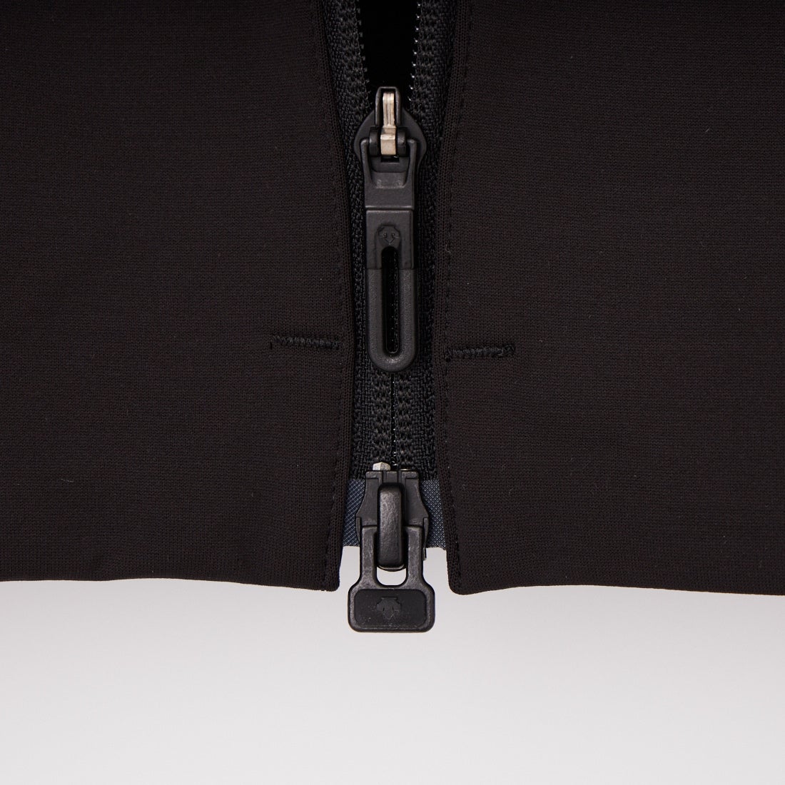 DESCENTE ALLTERRAIN [デサントオルテライン] エアロストレッチジャケット [DU6SJKA1M] BK00