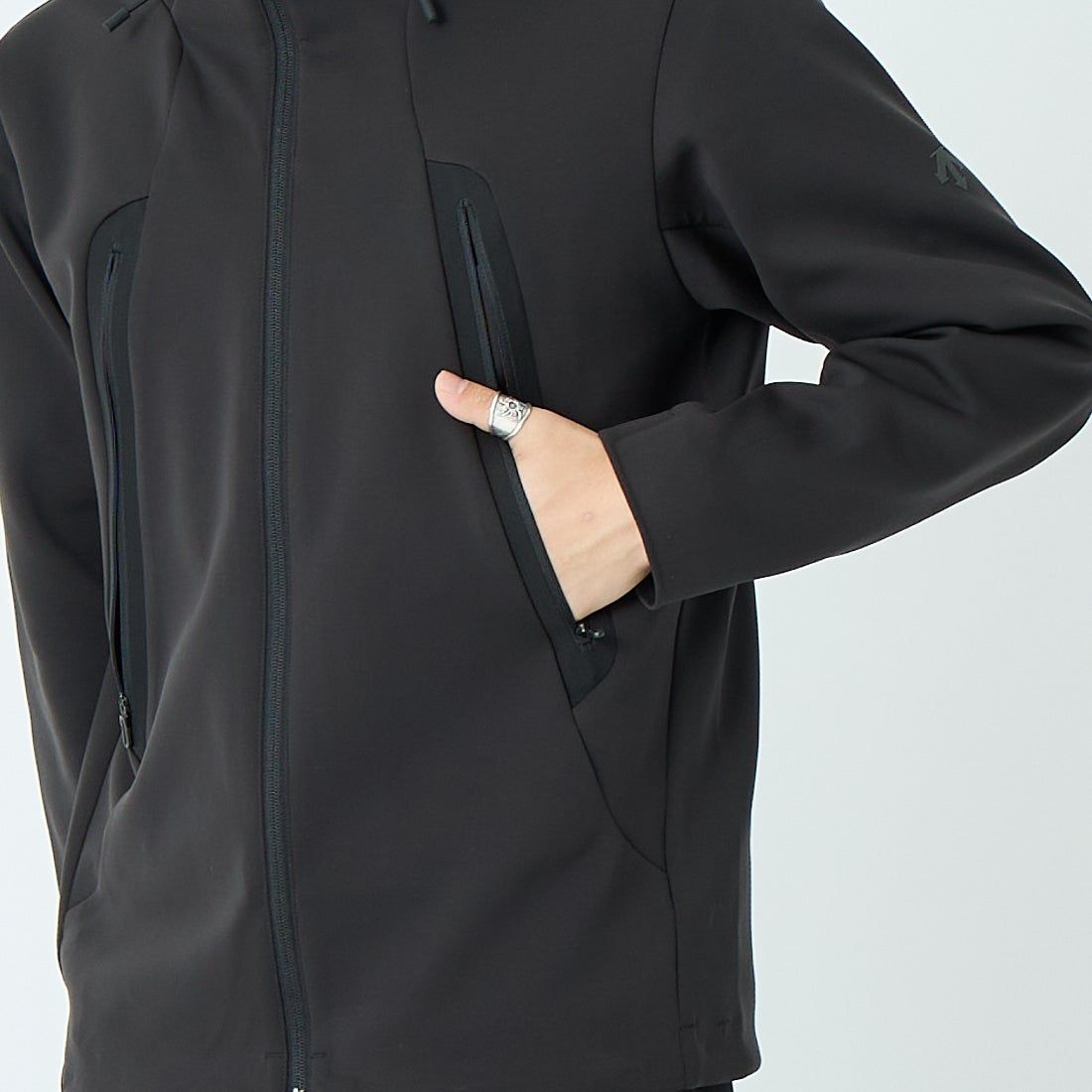 DESCENTE ALLTERRAIN [デサントオルテライン] エアロストレッチジャケット [DU6SJKA1M] BK00