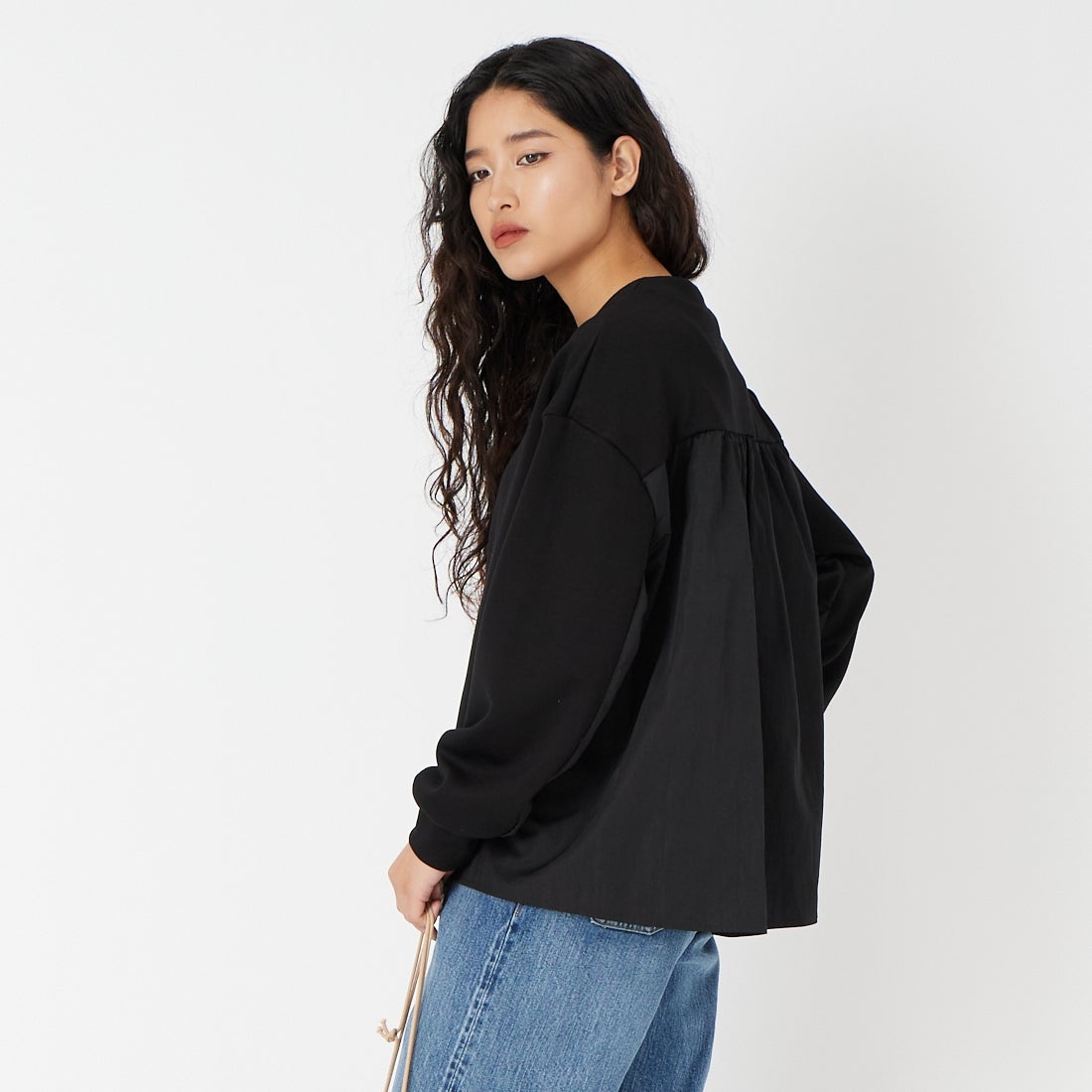 Jf Ready Made [ジェイエフレディメイド] ダンボール切替カーディガン [8560316-02] 03 ﾌﾞﾗｯｸ &&モデル身長：162cm 着用サイズ：F&&