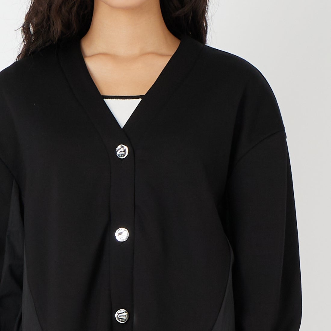 Jf Ready Made [ジェイエフレディメイド] ダンボール切替カーディガン [8560316-02] 03 ﾌﾞﾗｯｸ &&モデル身長：162cm 着用サイズ：F&&