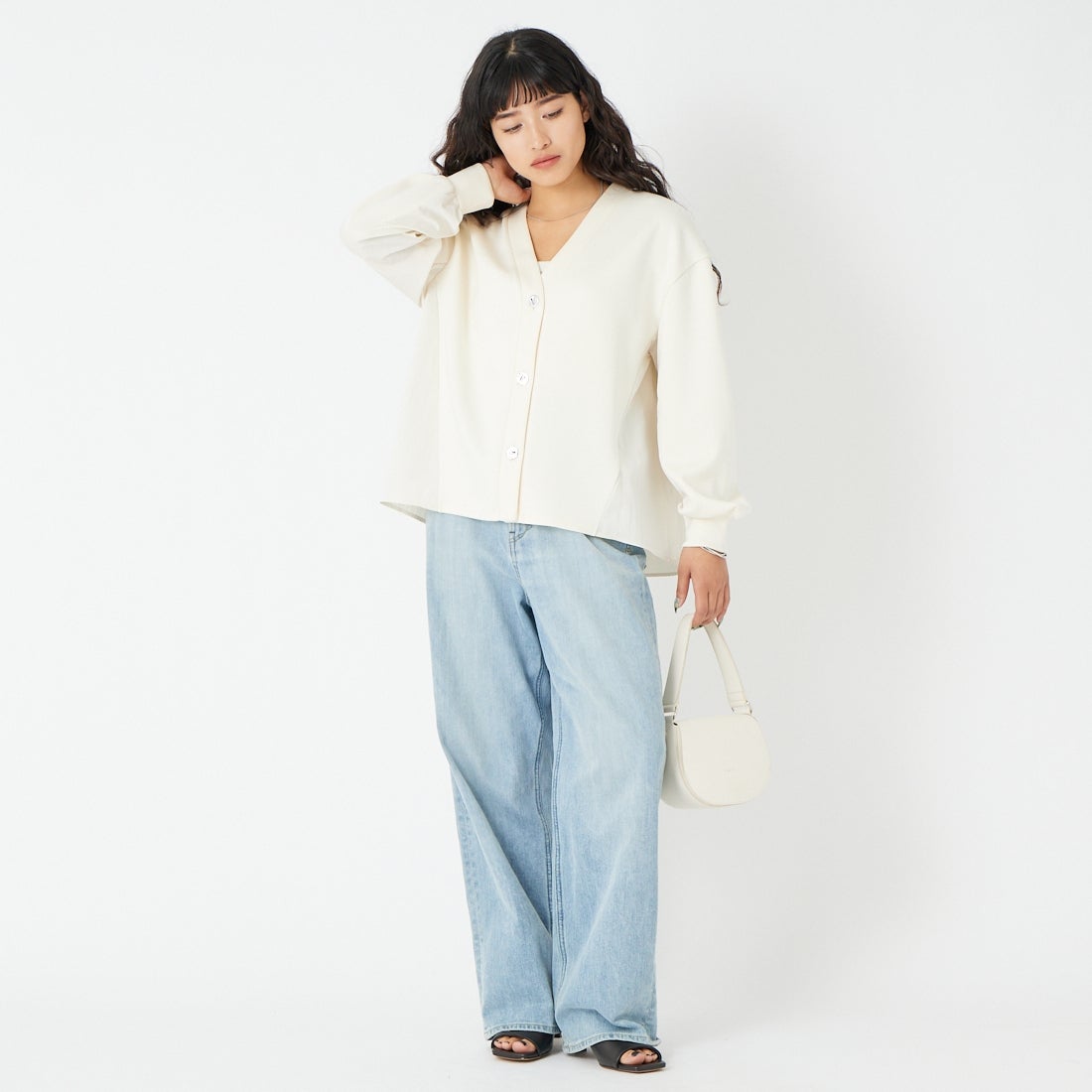 Jf Ready Made [ジェイエフレディメイド] ダンボール切替カーディガン [8560316-02] 59 ｱｲﾎﾞﾘｰ &&モデル身長：162cm 着用サイズ：F&&