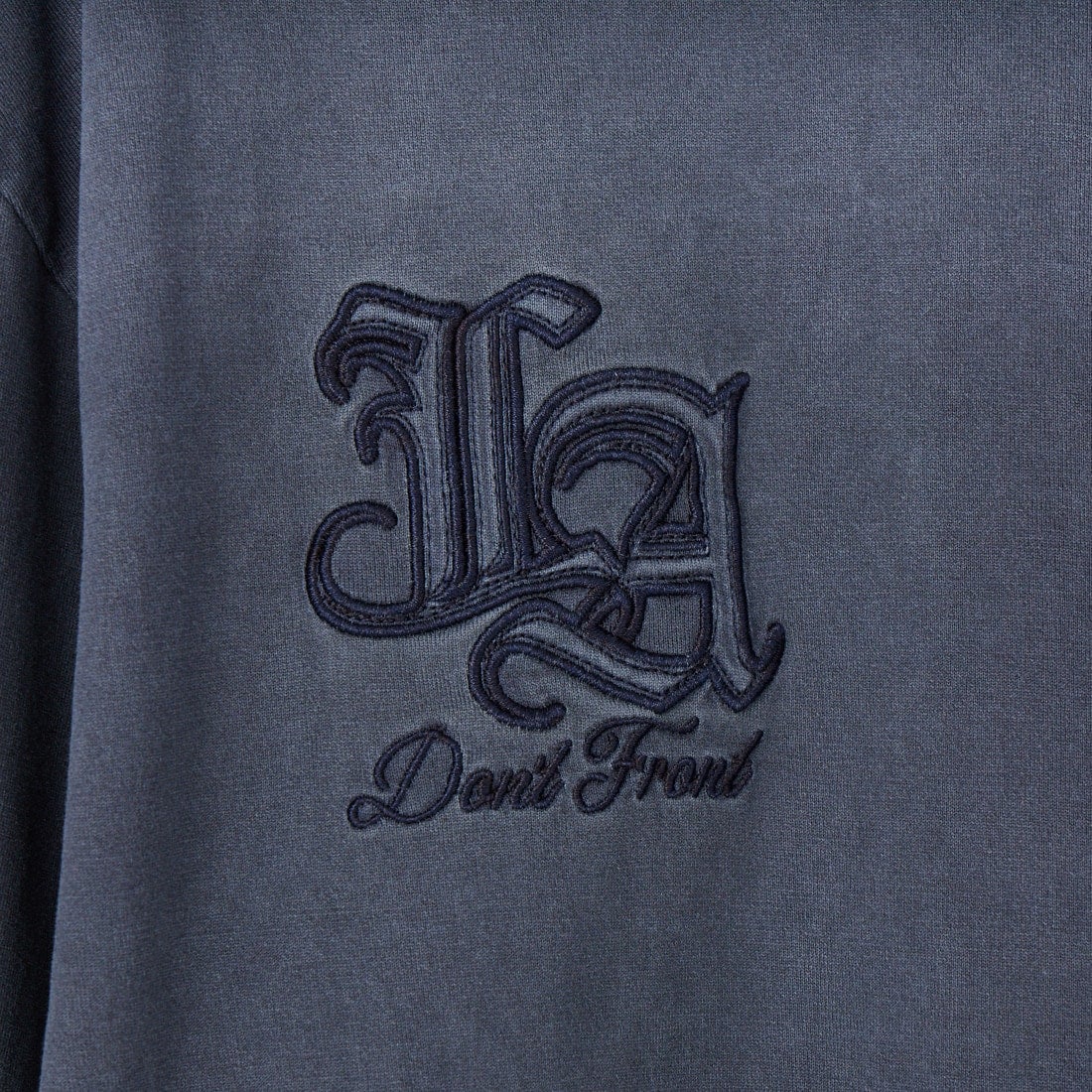 XLARGE [エクストララージ] オールドイングリッシュ パッチロングスリーブTシャツ  [101261011001] NAVY