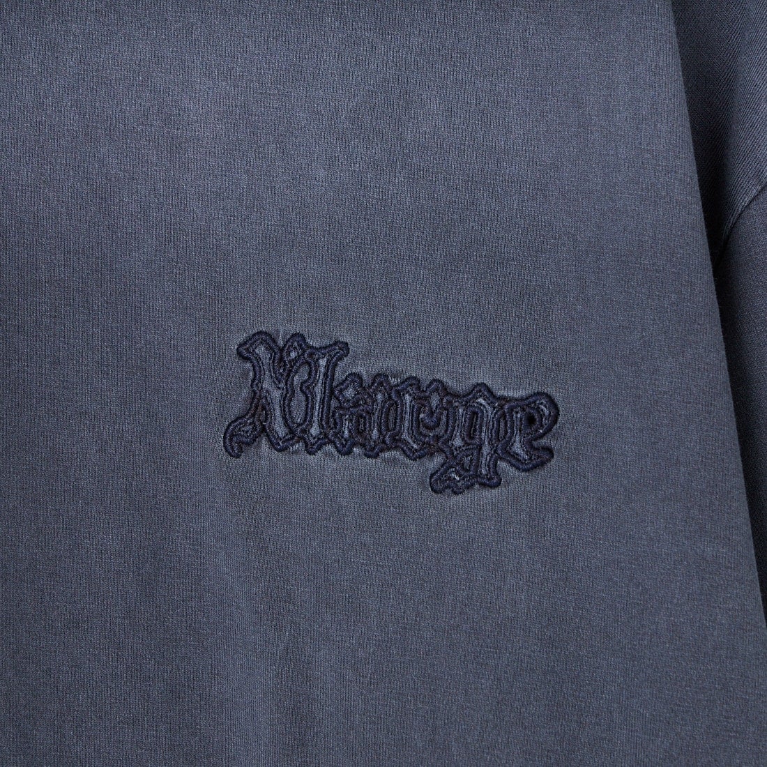 XLARGE [エクストララージ] オールドイングリッシュ パッチロングスリーブTシャツ  [101261011001] NAVY