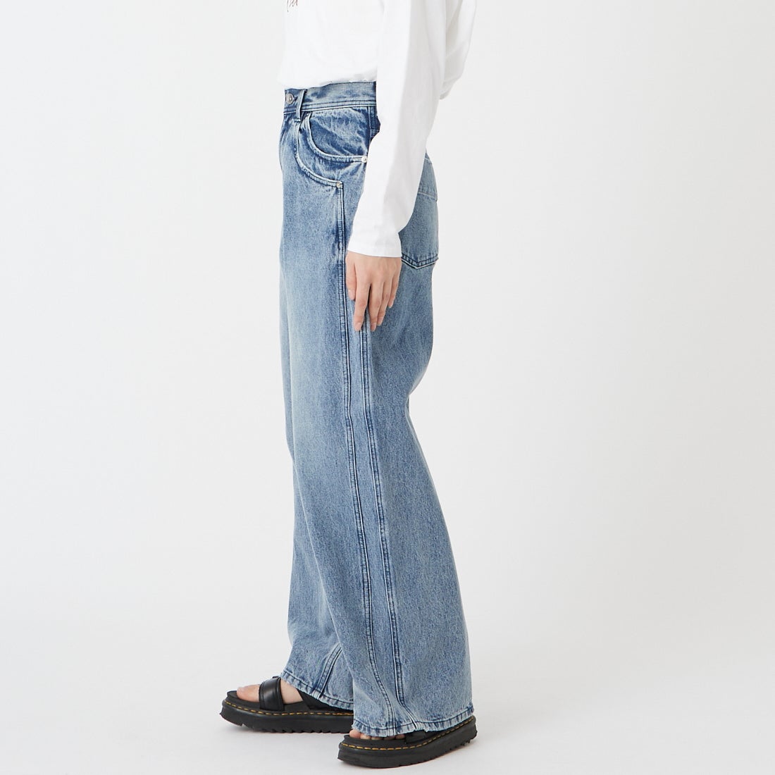 MAISON SPECIAL [メゾンスペシャル] ダブルポケットカラーデニム [21261465803] BLU &&モデル身長：162cm 着用サイズ：24&&