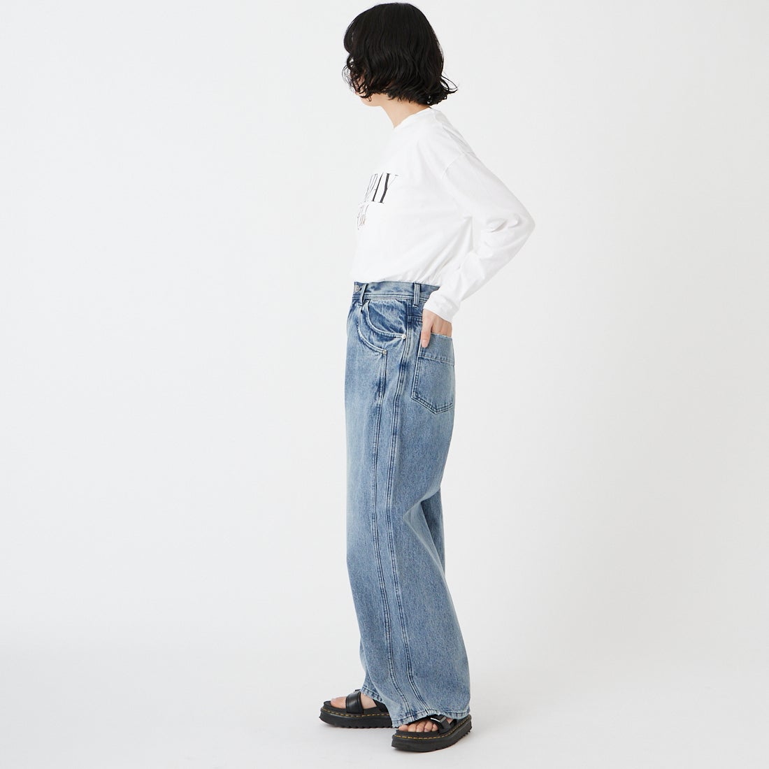 MAISON SPECIAL [メゾンスペシャル] ダブルポケットカラーデニム [21261465803] BLU &&モデル身長：162cm 着用サイズ：24&&