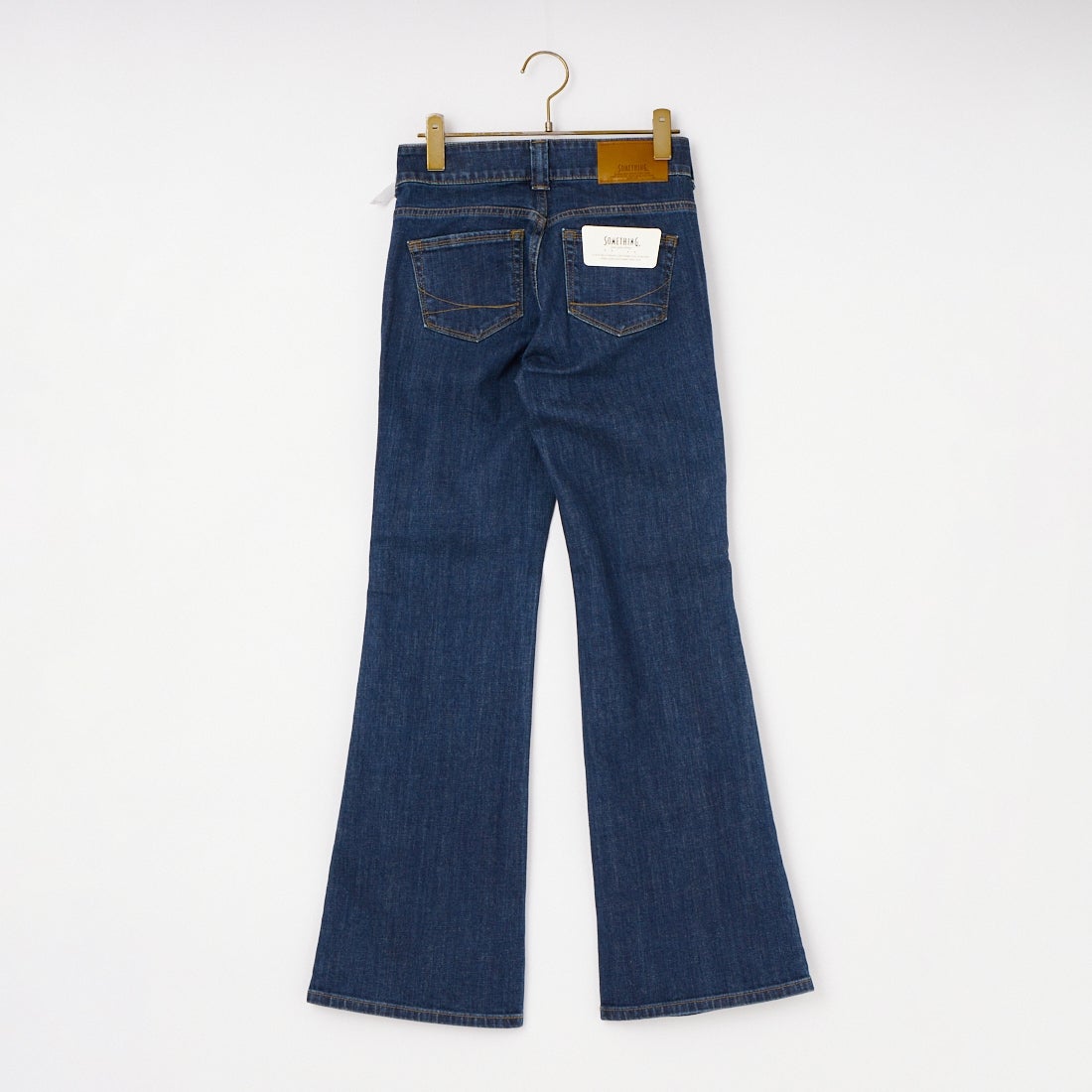 SOMETHING [サムシング] LISA ブッシュフレアデニムパンツ [SKY318
