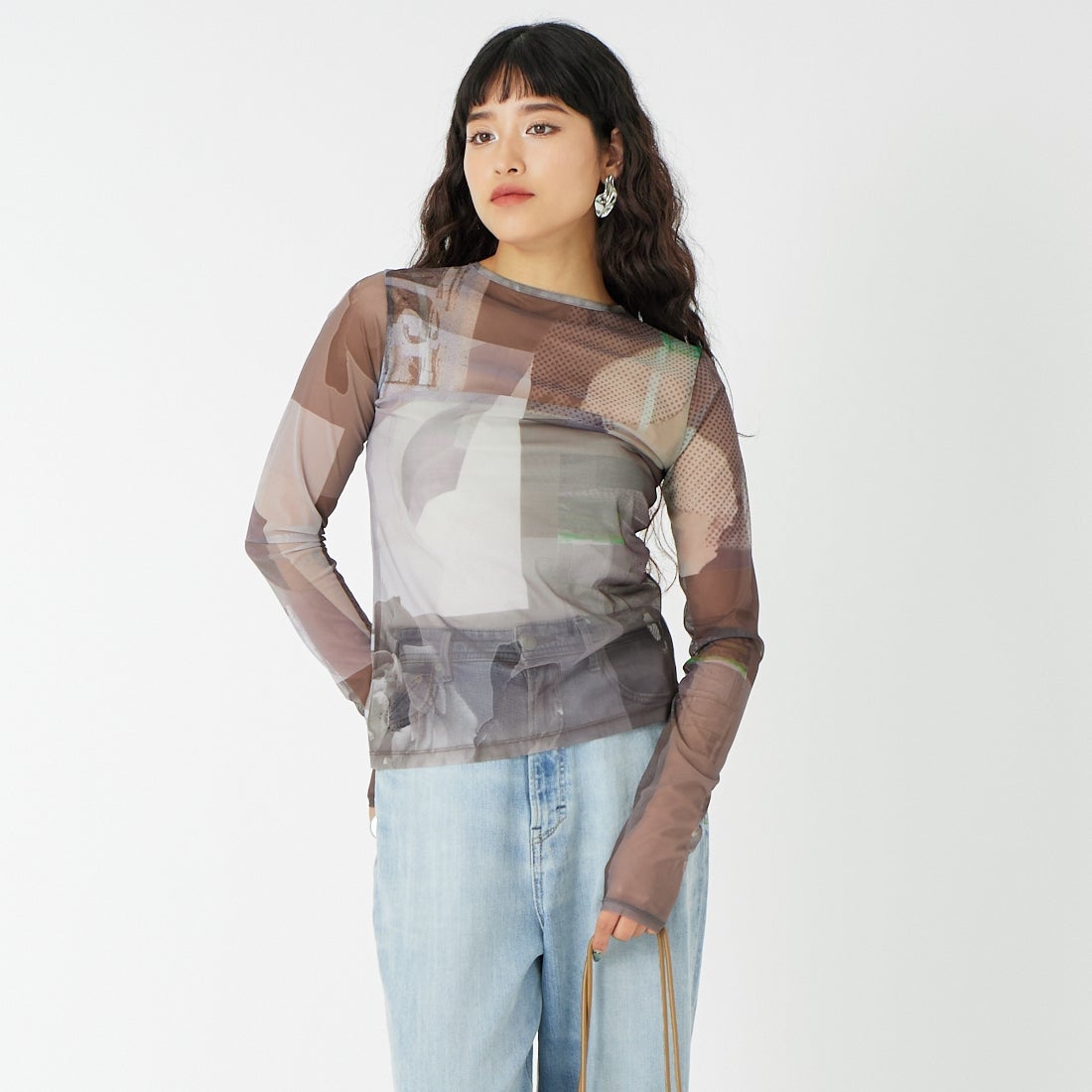 MAISON SPECIAL [メゾンスペシャル] フォトコラージメッシュトップス [21261415805] GRY &&モデル身長：162cm 着用サイズ：F&&