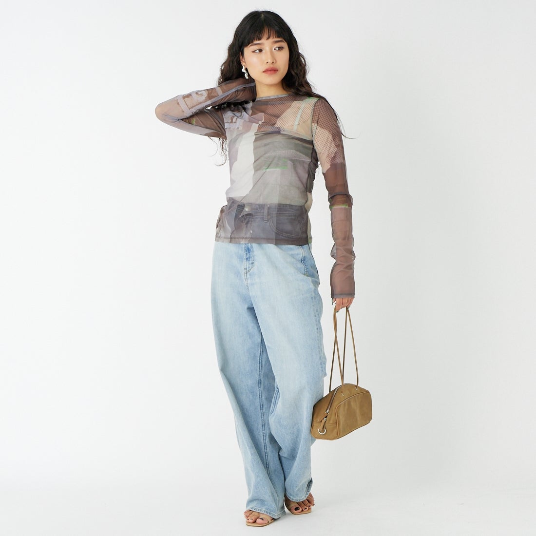 MAISON SPECIAL [メゾンスペシャル] フォトコラージメッシュトップス [21261415805] GRY &&モデル身長：162cm 着用サイズ：F&&