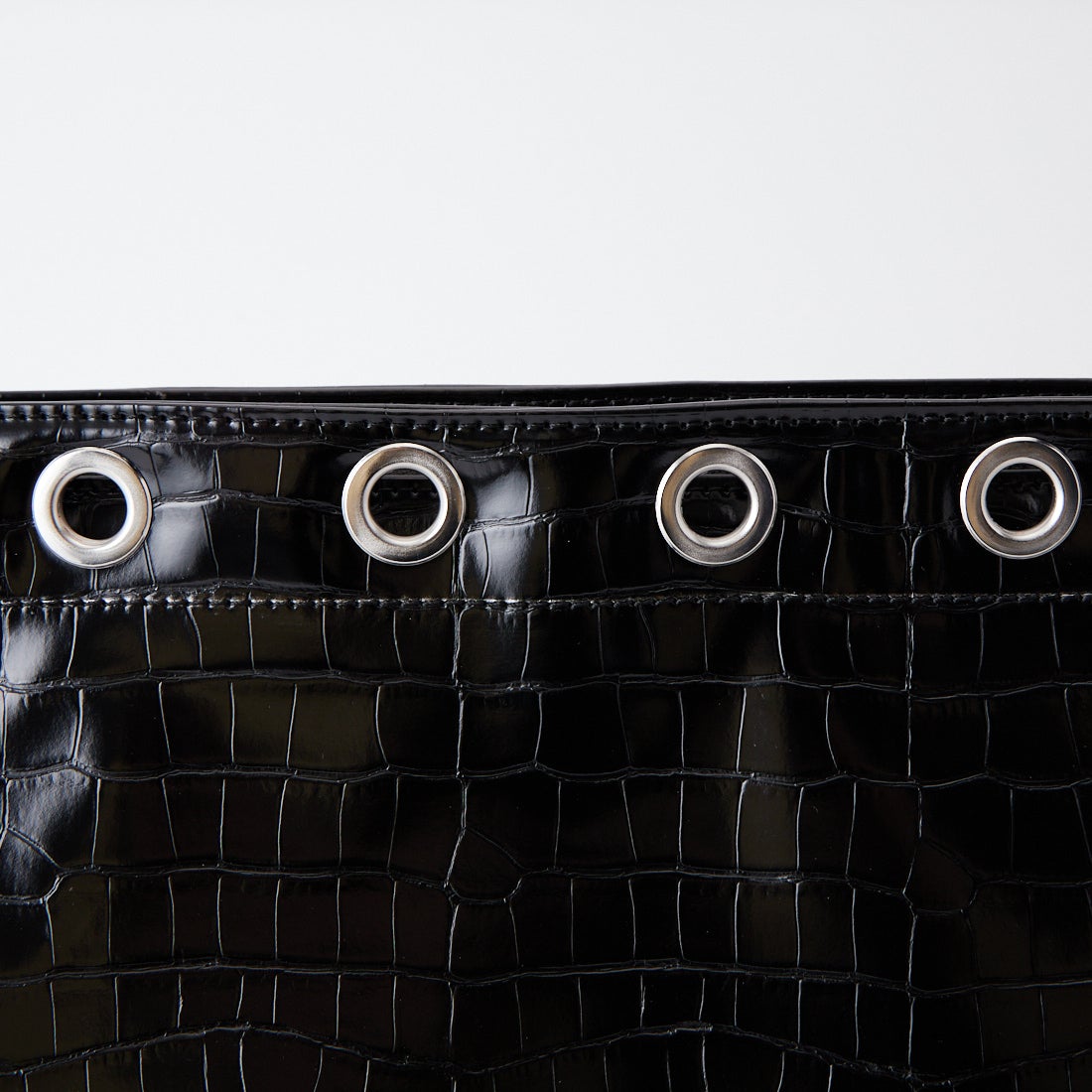 null. [ヌル] エコレザースタッズクラッチバック [153WGB261300] BLK