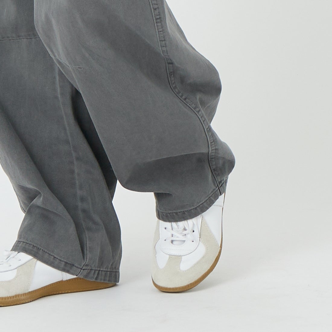 DIGNITE COLLIER [ディニテコリエ] ガーメントダイ切替パンツ [80267032] 004 ﾌﾞﾗｯｸ &&モデル身長：162cm 着用サイズ：F&&