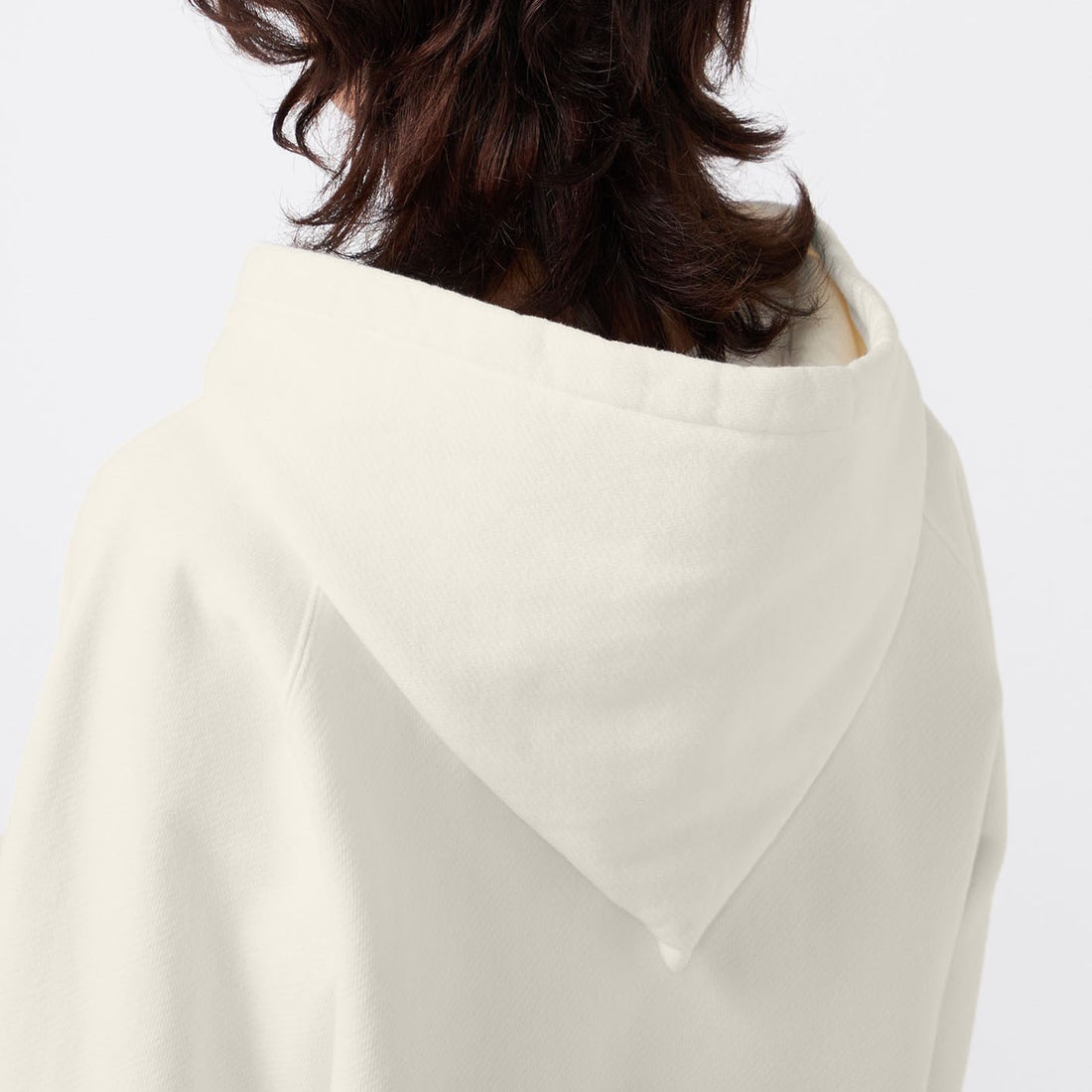 THE NORTH FACE PURPLE LABEL [ザ ノースフェイス パープルレーベル] ガーメントダイ フィールドクロップドフーディ [N26SH009] OW OFF WHI &&モデル身長：162cm 着用サイズ：WS&&