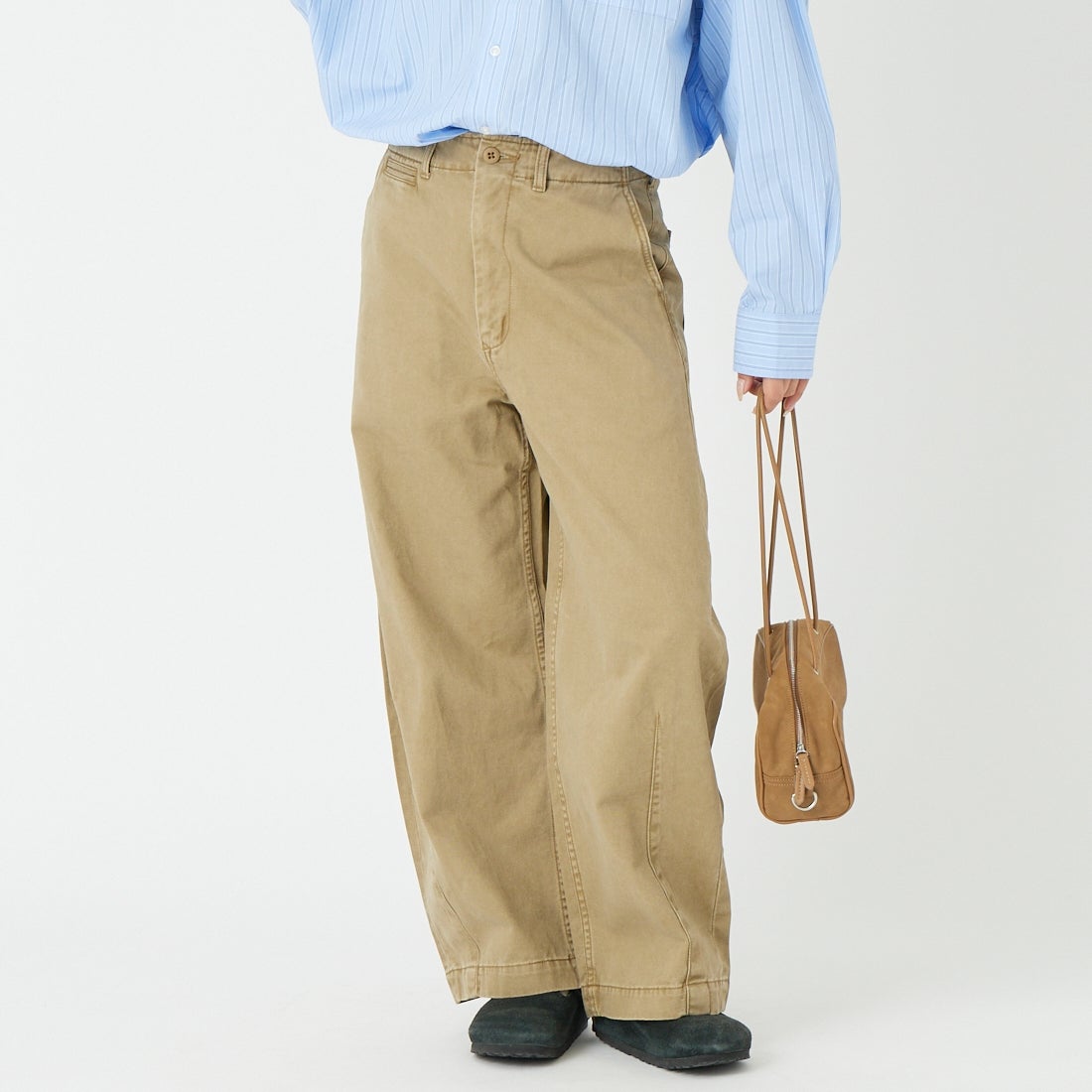 KHA:KI [カーキ] オーバルワイドトラウザー [MIL26HPT3250] BEIGE &&モデル身長：162cm 着用サイズ：1&&