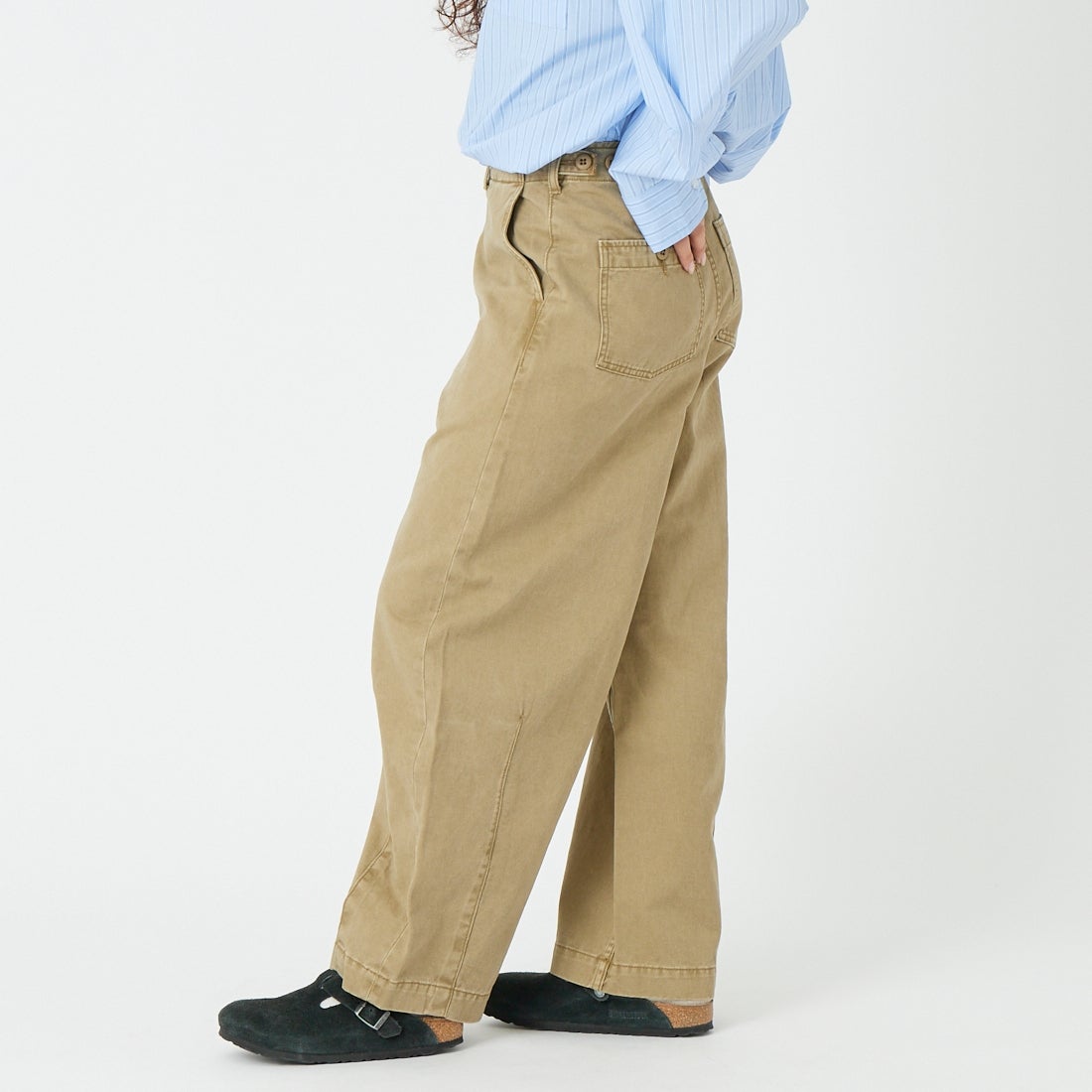 KHA:KI [カーキ] オーバルワイドトラウザー [MIL26HPT3250] BEIGE &&モデル身長：162cm 着用サイズ：1&&