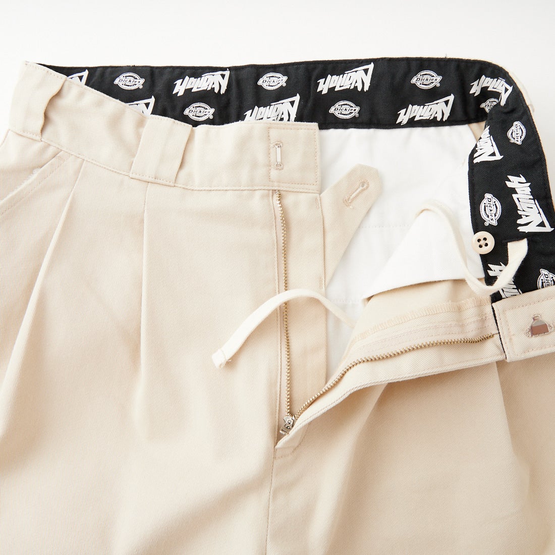 HOLIDAY [ホリデイ] Dickies ドローストリングダメージ2タックパンツ [26102042] ECRU